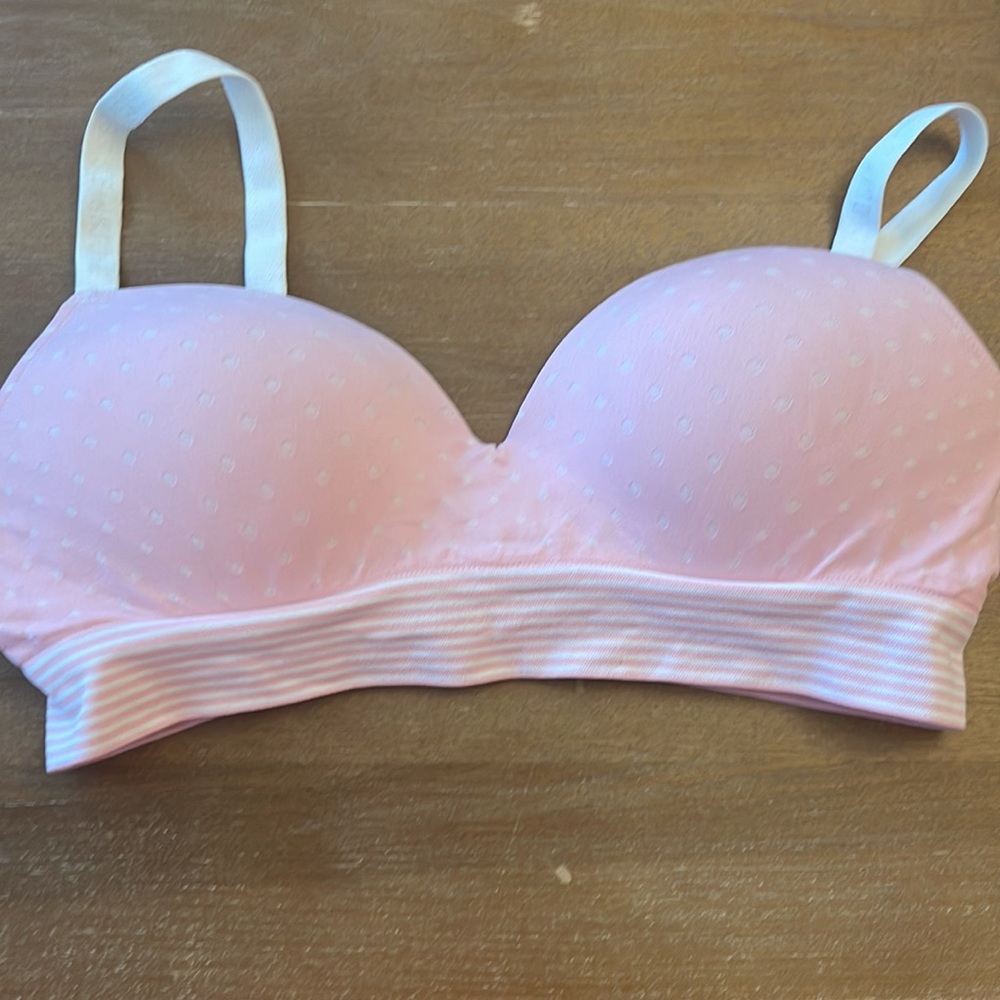 Victoria secret bralette. No underwire